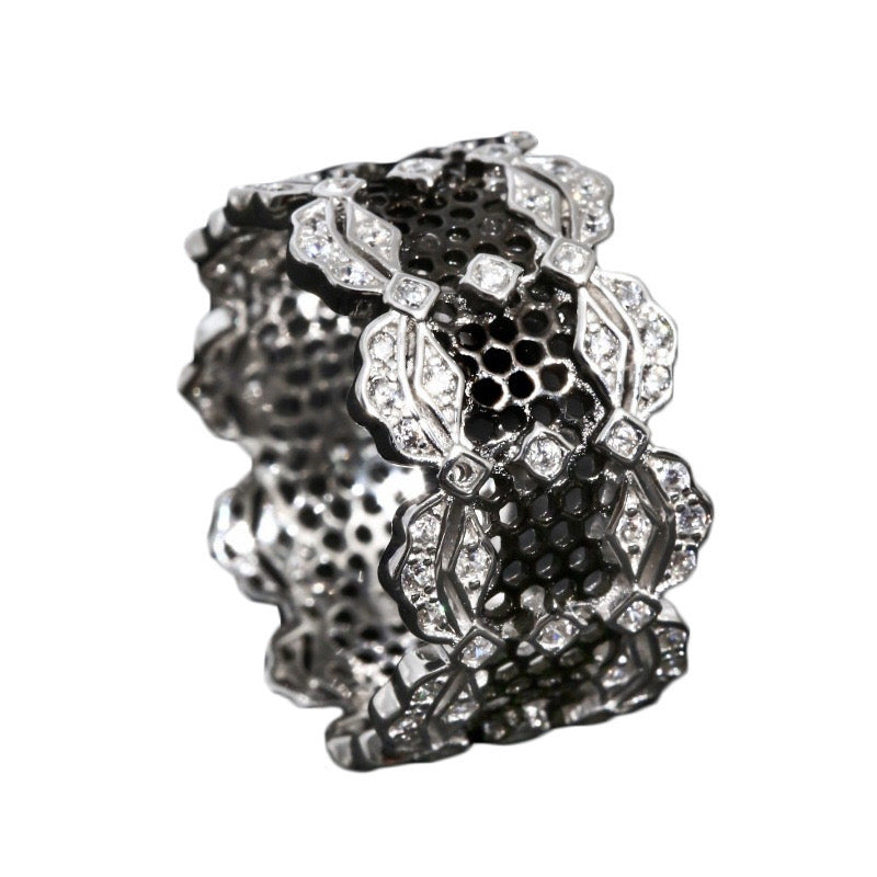 Blackswan hollow lace metal ring